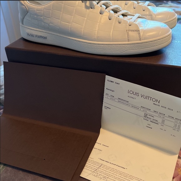 Louis Vuitton sneaks - Picture 4 of 6